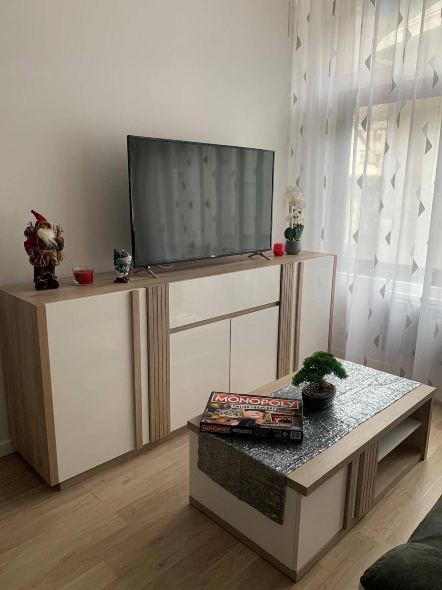 Appartement T4 140 M2 Spacieux Et Calme Pour 8 Personnes ลูซ-แซ็ง-โซเวอร์ ภายนอก รูปภาพ